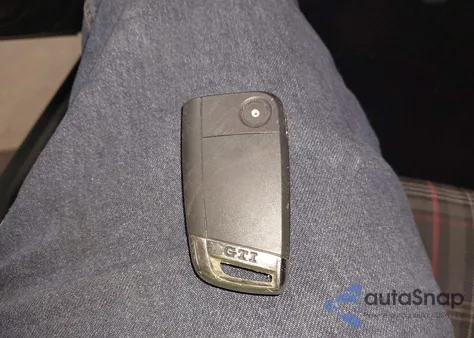 2017 Volkswagen Golf Gti S 4-Door z USA, uszkodzony, nr VIN 3VW4T7AU7HM010842